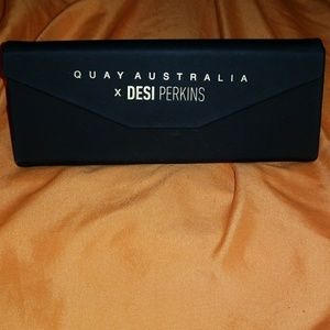 Quay Australia X Desi Perkins Tri Fold Hard Case